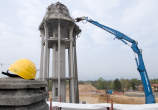 20120402_150528 Demolizione della torre piezometrica.jpg